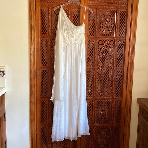 JS Collection white one shoulder gown - Picture 1 of 6